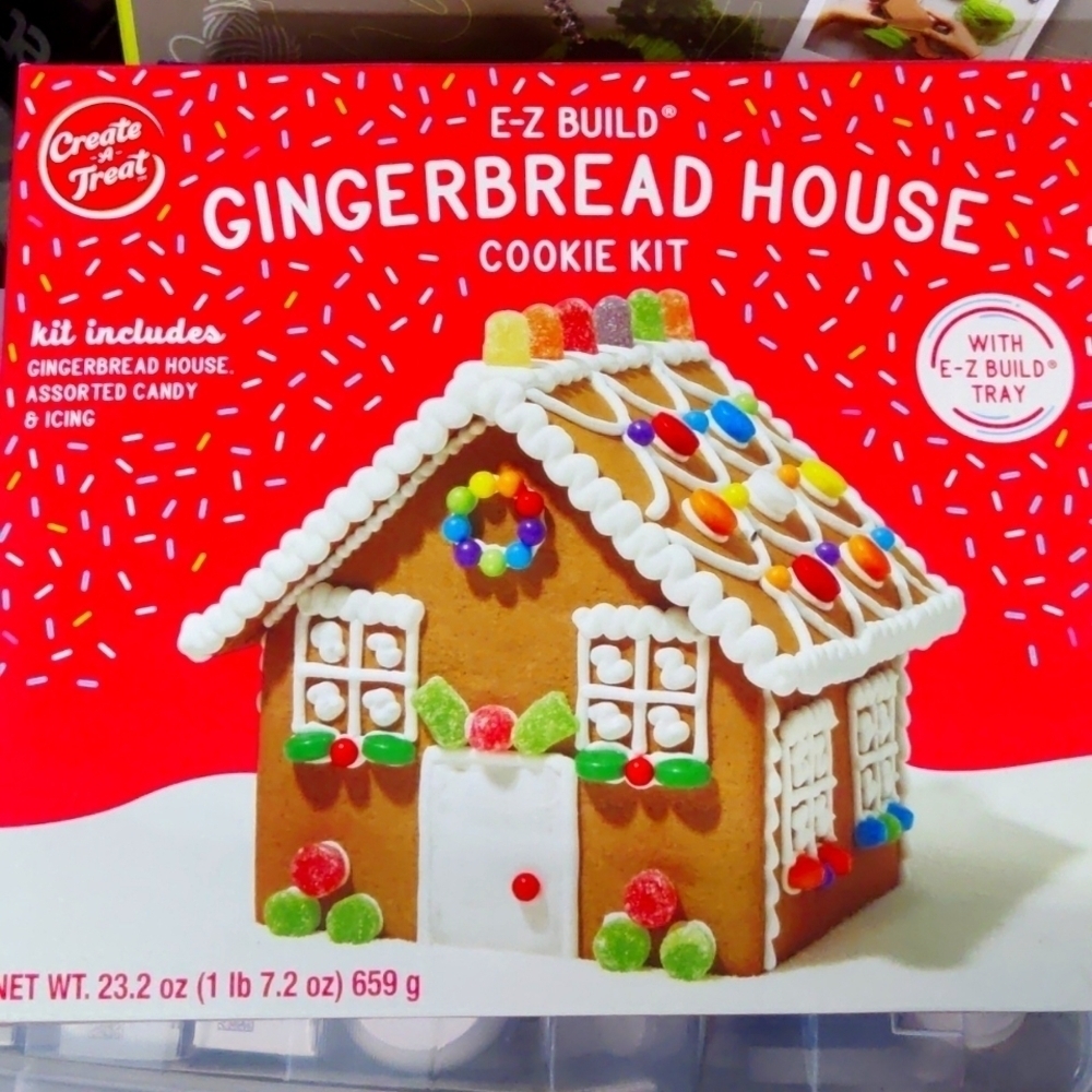 Gingerbread House Creative Build Cookie Kit